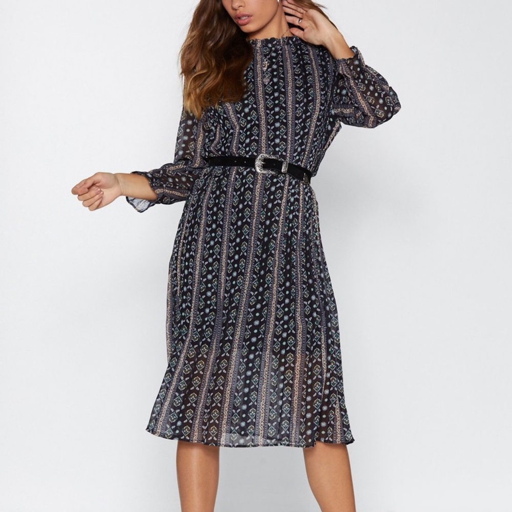 Nasty Gal Floral & Stripe Pleaded Midi Dress. NWT. Size S/M